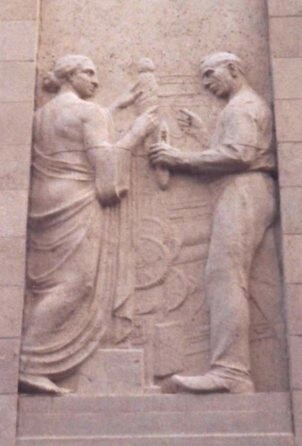 Photo of bas-relief of the Belgische Bank van de Arbeid
