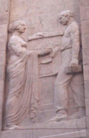 Photo of bas-relief of the Belgische Bank van de Arbeid